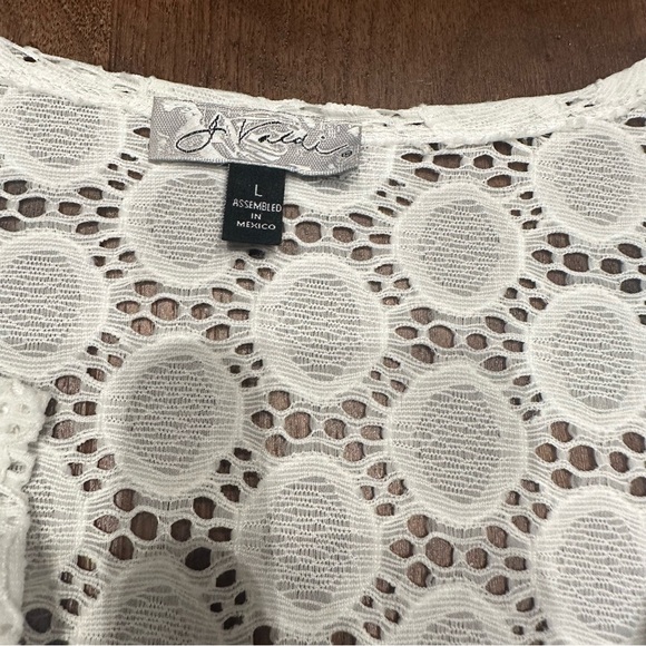 J Valdi White cover up - Picture 3 of 8